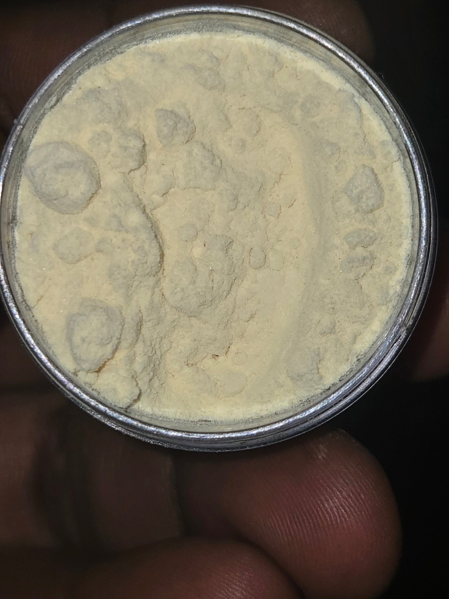 70H White powder 98.4%
